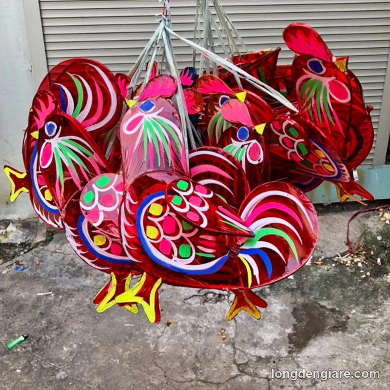 Lồng đèn giấy kiếng hình gà trống treo chùm