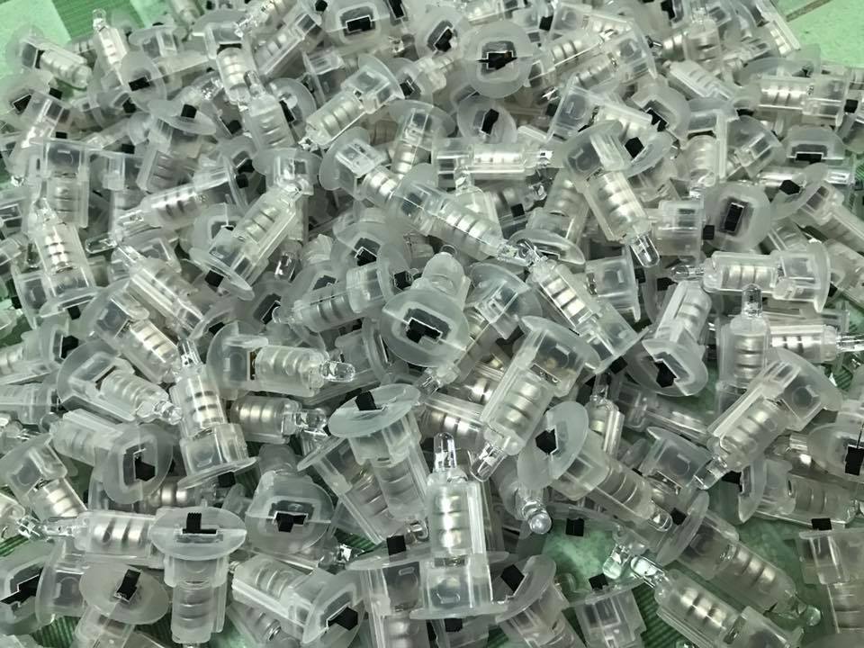 ĐÈN LED 7 MÀU Đèn led 7 màu